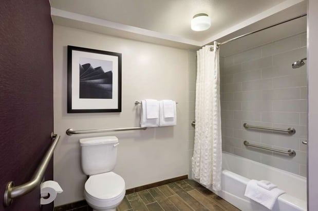 Images Embassy Suites by Hilton Santa Ana Orange County Airport