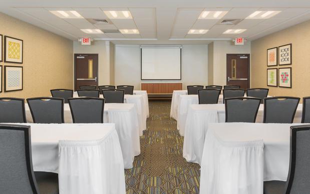 Images Holiday Inn Express & Suites Eugene Downtown - University by IHG