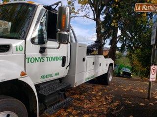 Images Tony's Towing
