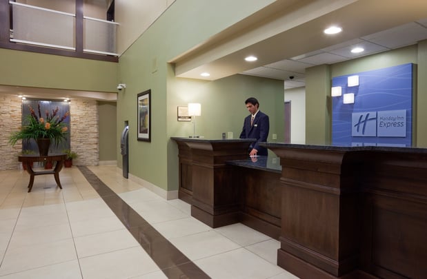 Images Holiday Inn Express & Suites Madison-Verona by IHG