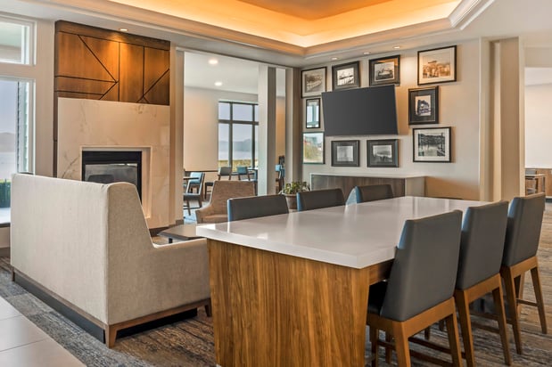 Images Holiday Inn Express & Suites Astoria by IHG