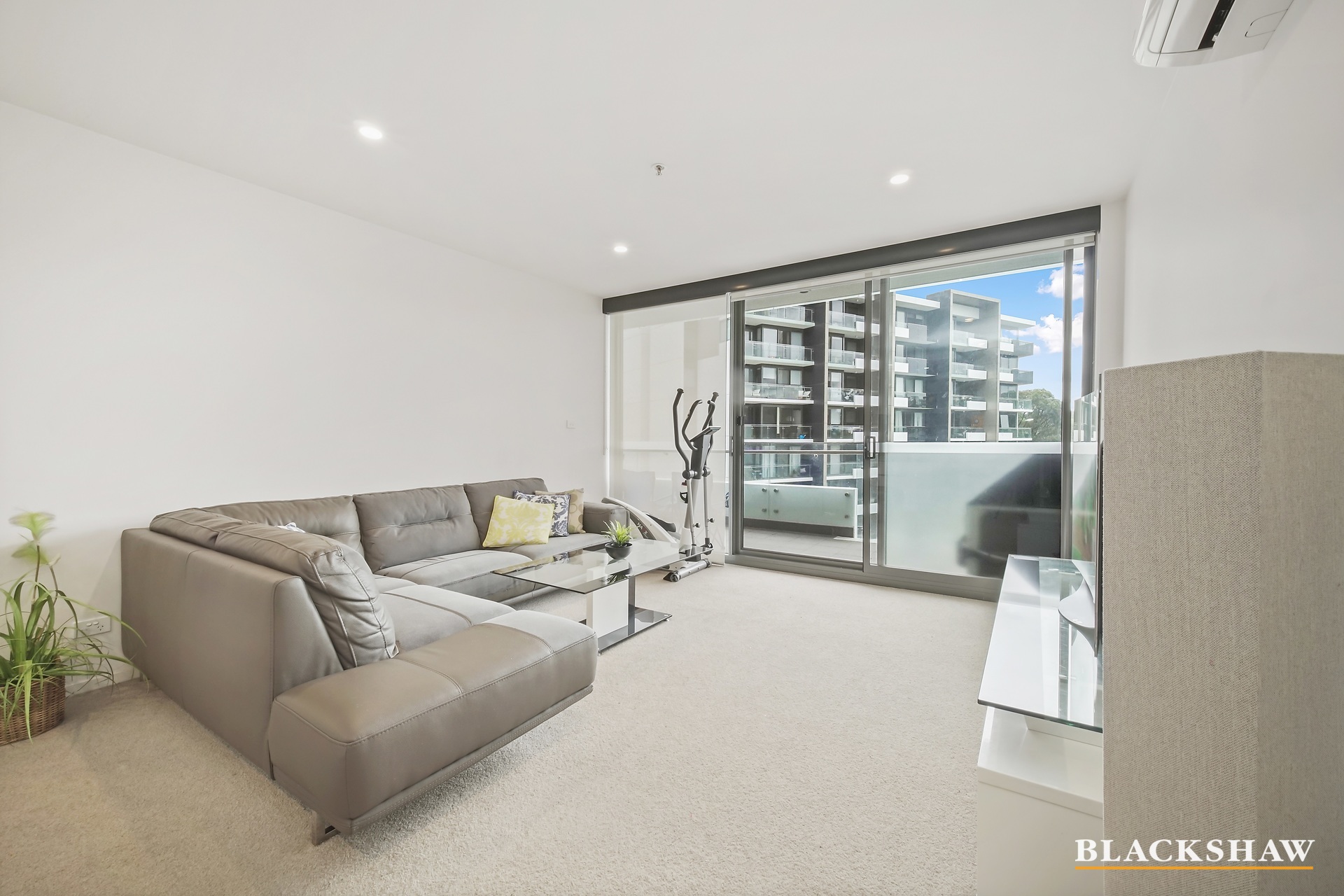 Images Blackshaw Real Estate Queanbeyan & Jerrabomberra