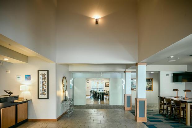 Images Holiday Inn Express Corvallis-on the River by IHG