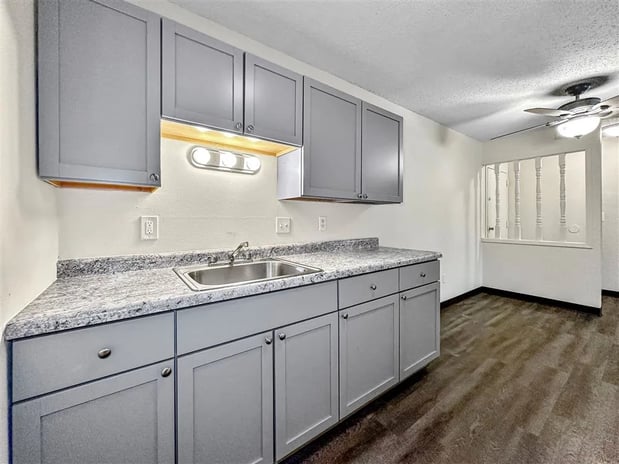 Images Foxwood Apartments