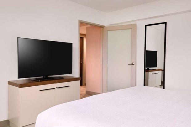 Images Hilton Garden Inn LAX Los Angeles Airport