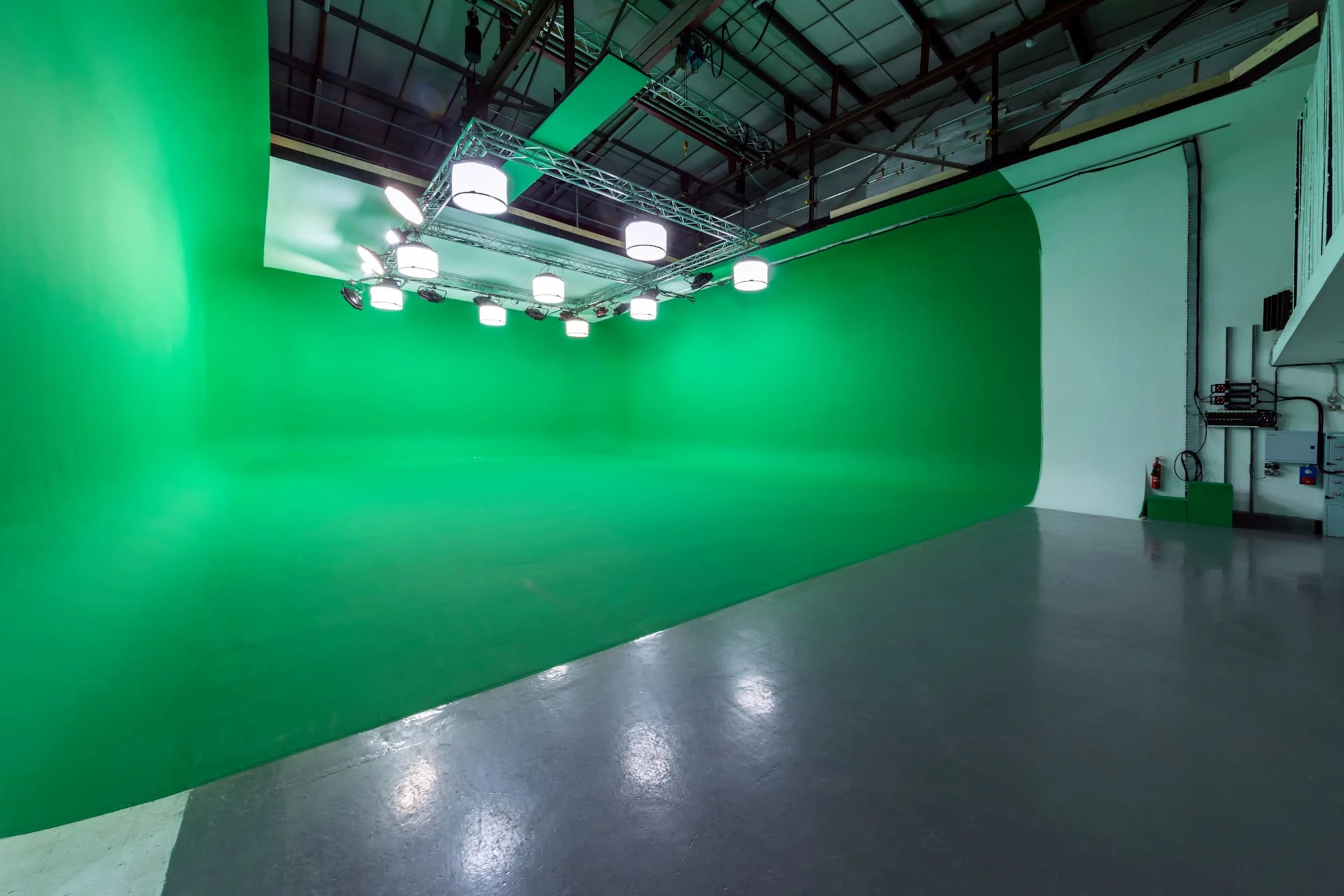 Images Malcolm Ryan Studios