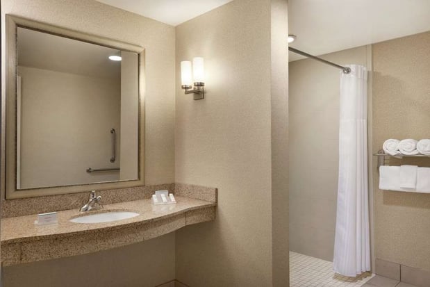 Images Hilton Garden Inn Minneapolis Downtown