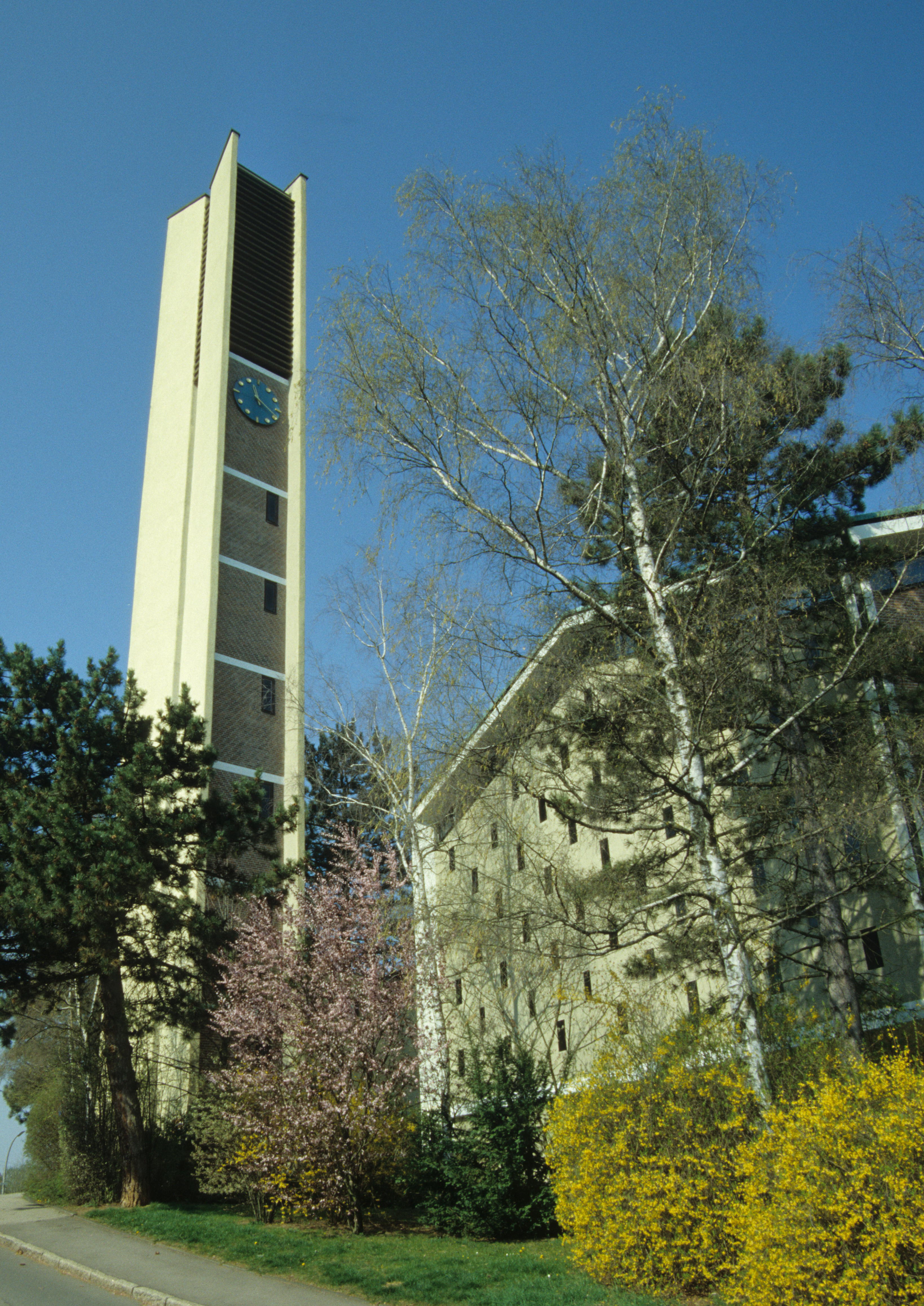 Christuskirche - Evangelische Christuskirchengemeinde Sindelfingen, Vordere Halde 21 in Sindelfingen
