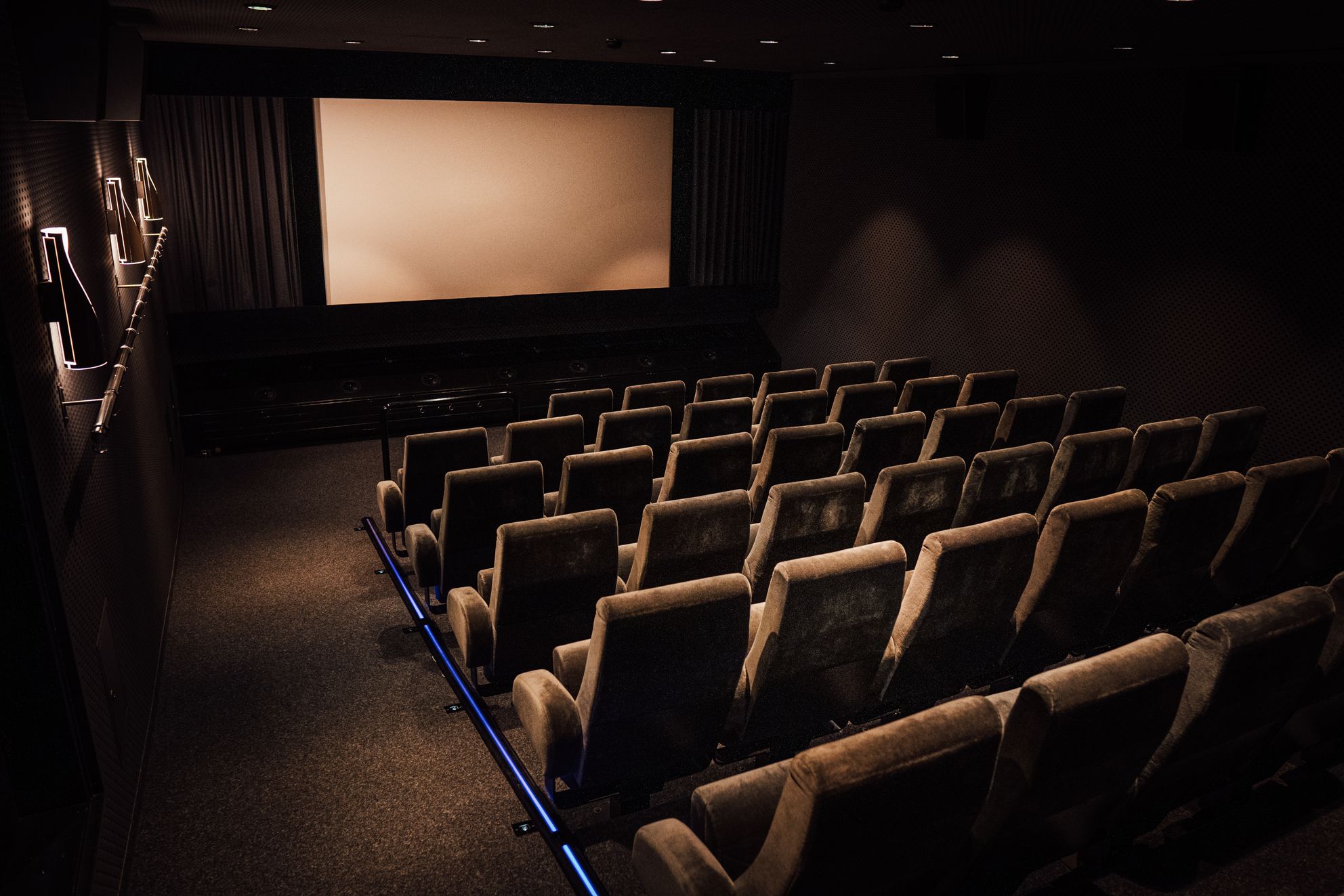 Bilder Hotel Kino Bar, Loge AG