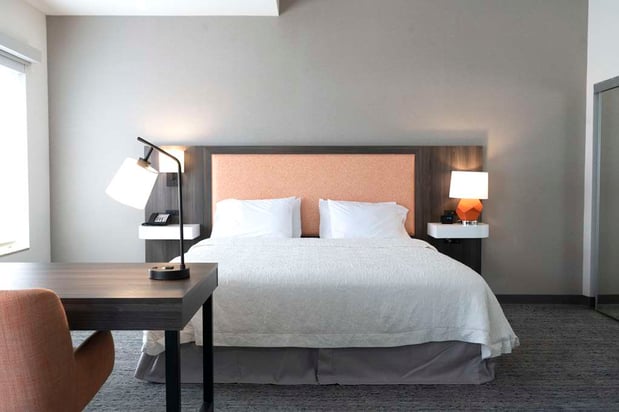Images Hampton Inn and Suites Seal Beach