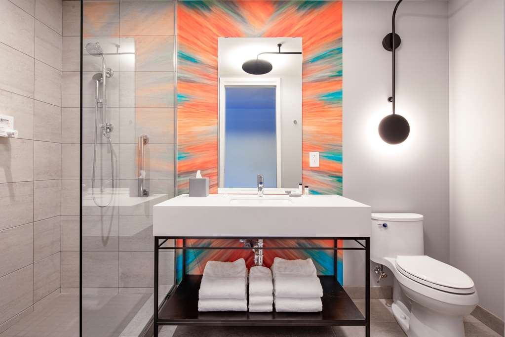 Images Canvas Moncton, Tapestry Collection by Hilton