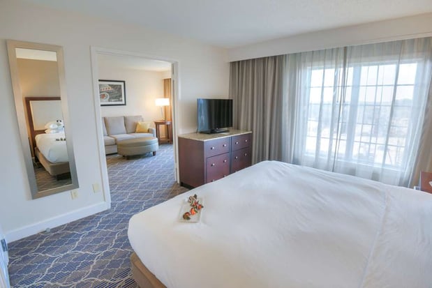 Images DoubleTree Suites by Hilton at The Battery Atlanta
