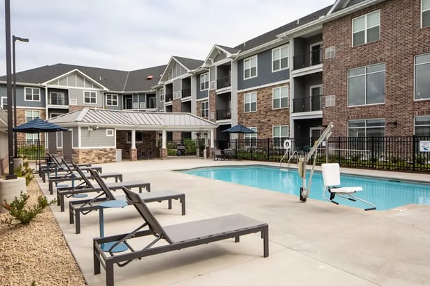 Images The Edison at Avonlea