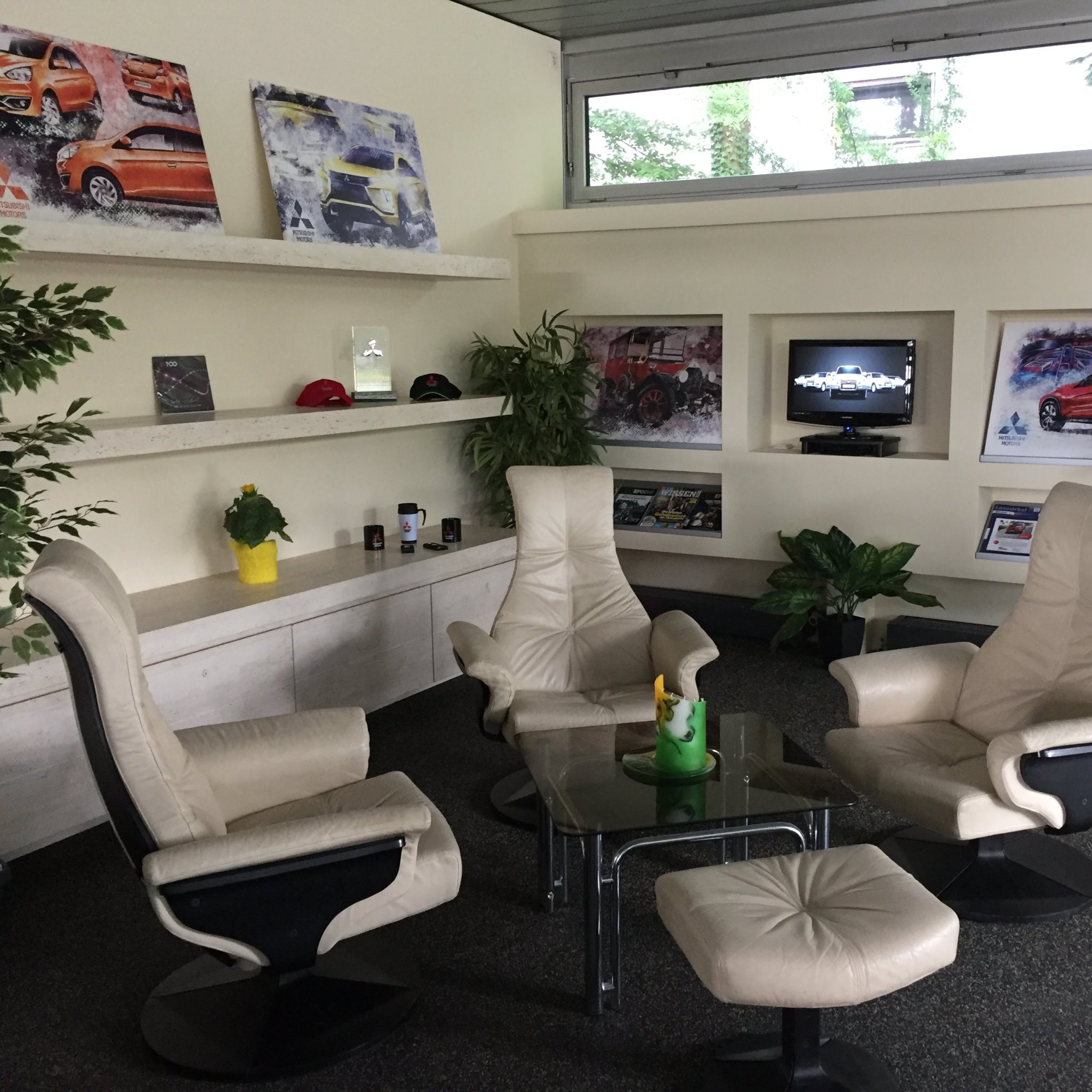 Autohaus Groebenzell GmbH & Co. KG, Lena-Christ-Straße 2 in Gröbenzell