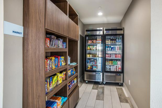 Images Holiday Inn Express & Suites Tulsa East - Catoosa by IHG