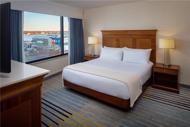 Images Hilton Garden Inn Portland Downtown Waterfront