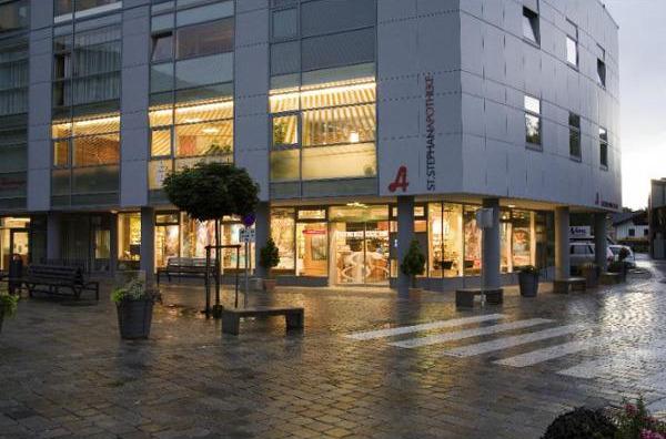 St. Stephan-Apotheke, Kirchplatz 13 in Wattens