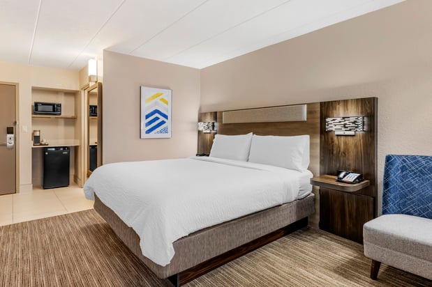 Images Holiday Inn Express Chicago-Downers Grove by IHG