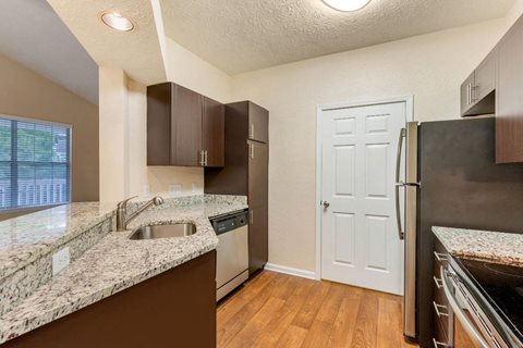 Elan at Mallard Creek Apartment Homes Photo