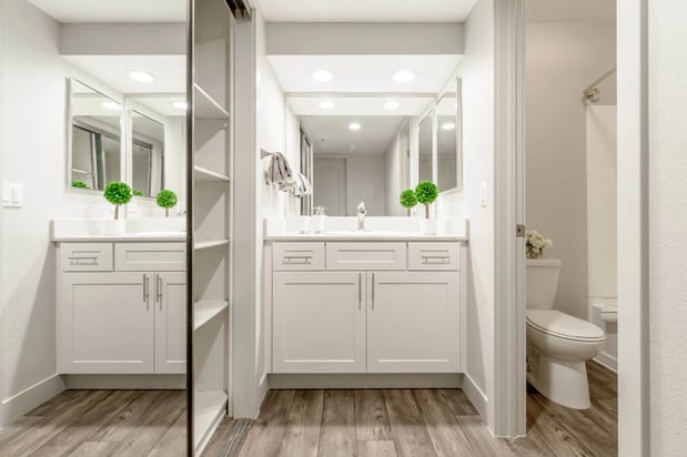 Images Sendero Huntington Beach