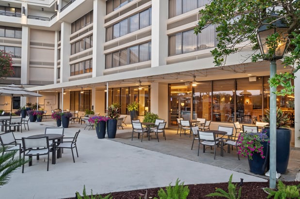 Images Crowne Plaza Executive Center Baton Rouge by IHG