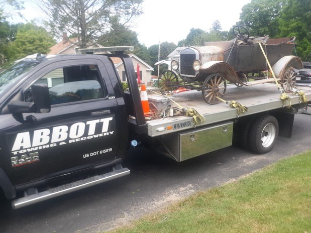 Images Abbott Towing Services