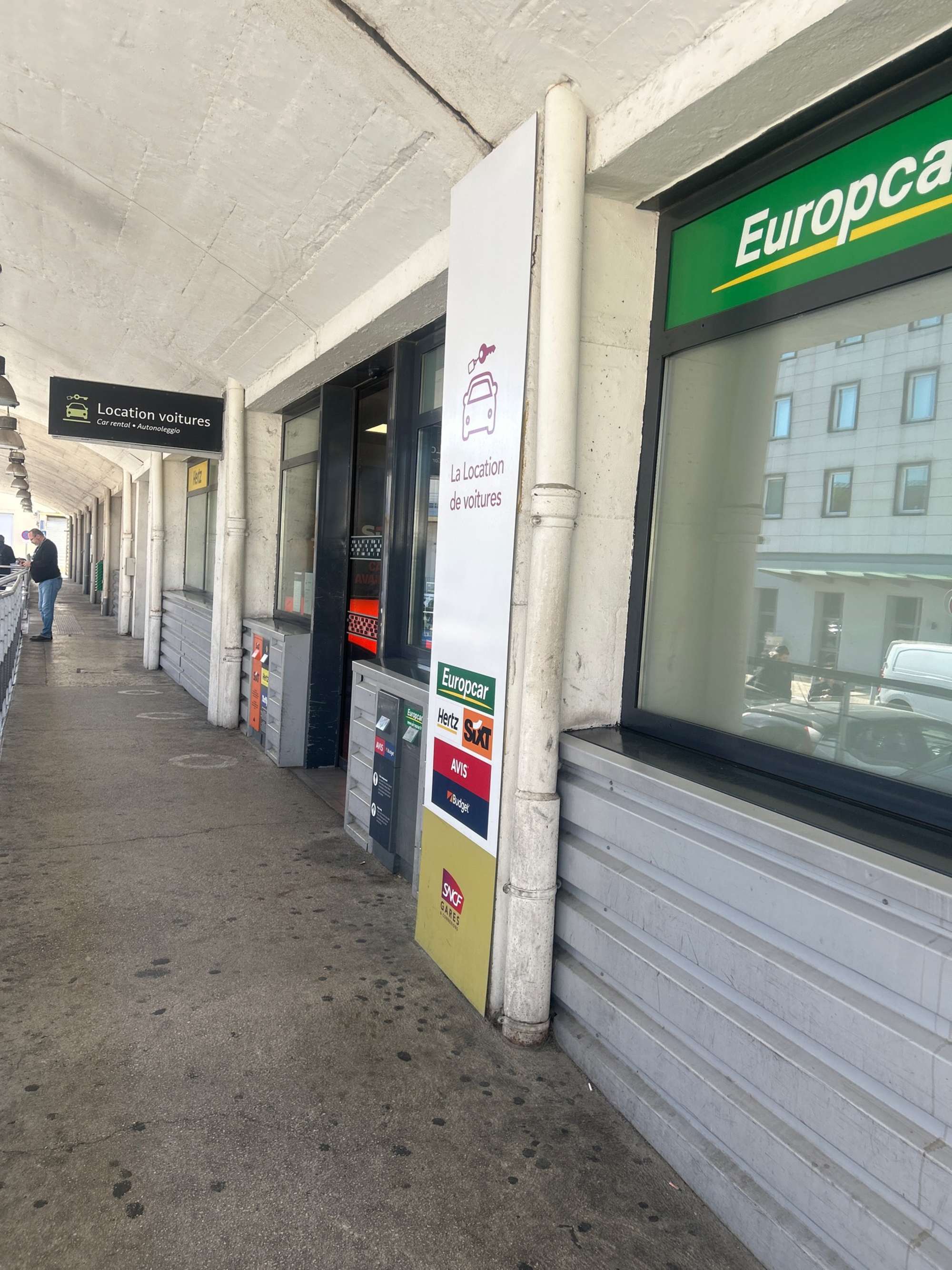 SIXT location voiture gare Marseille St Charles SIXT location voiture gare Marseille St Charles