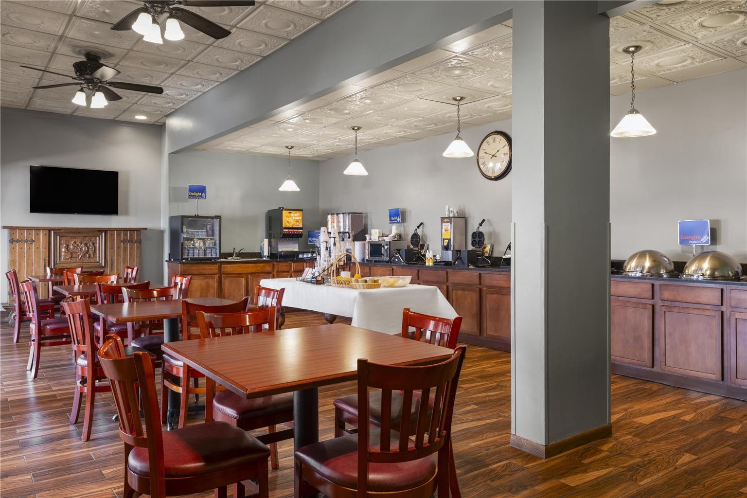 Breakfast Room