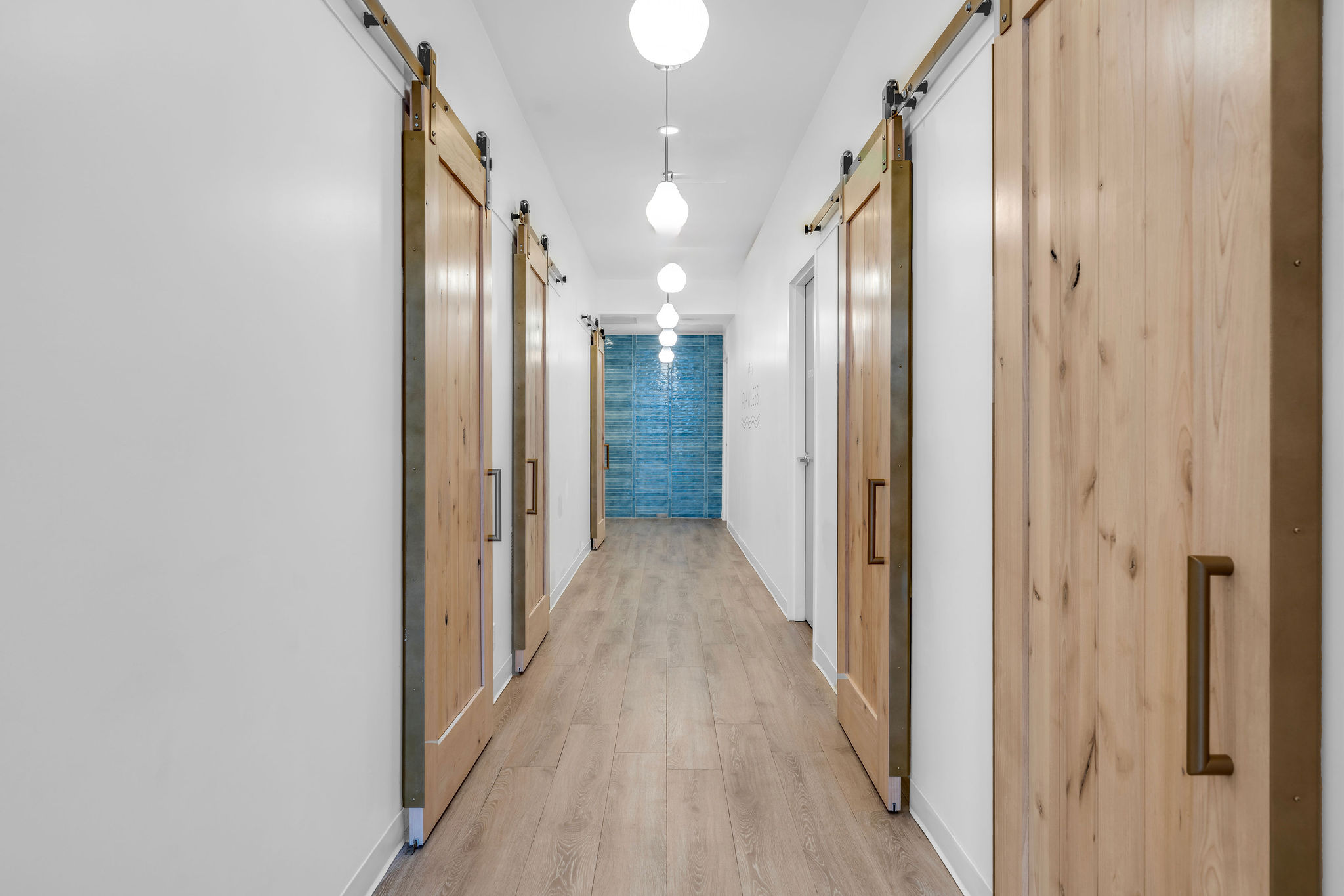 SUGARED + BRONZED Coral Gables Feel Flawless Hallway