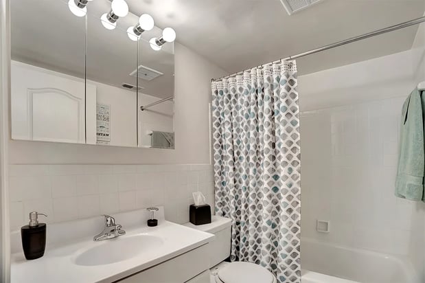 Images Kenilworth at Charles Apartments