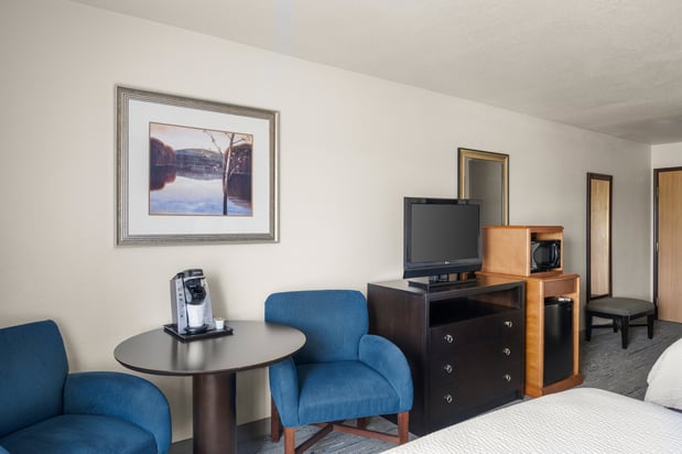 Images Holiday Inn Express & Suites New Buffalo, MI by IHG