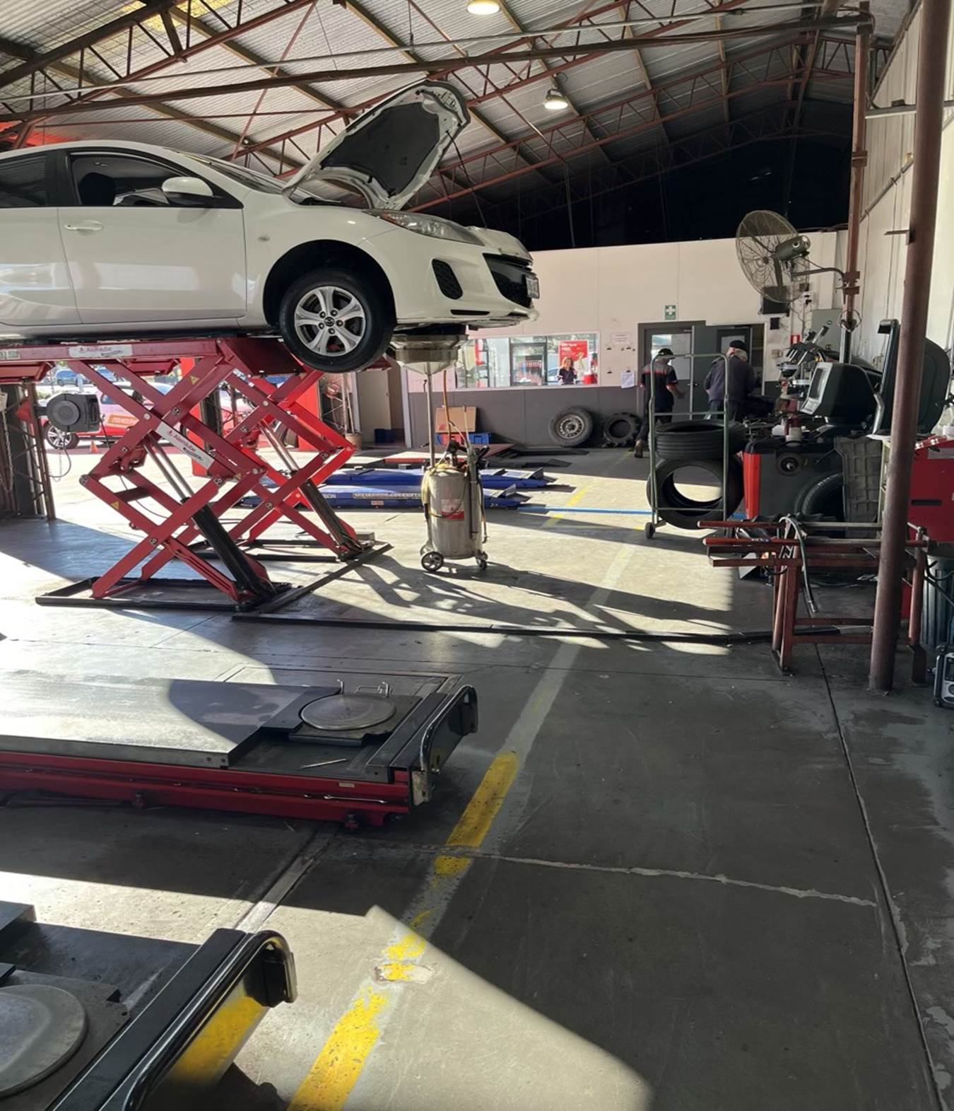 Images Bridgestone Select Tyre & Auto Salisbury