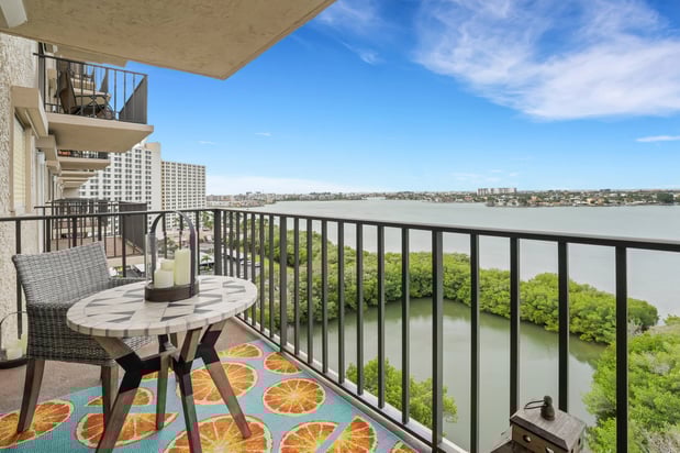 Images Kim Bergin, Realtor in Lakewood Ranch, Bradenton and St. Petersburg Fl