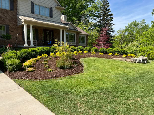 Images Hundich Landscape Services Inc.