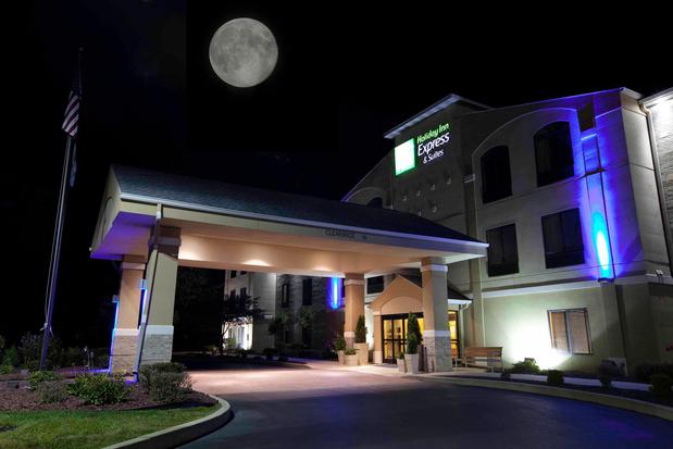 Images Holiday Inn Express & Suites Plymouth, an IHG Hotel