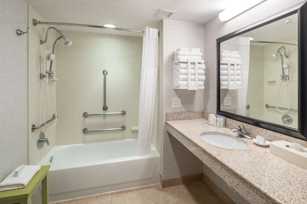 Images Hampton Inn & Suites Chicago-North Shore/Skokie