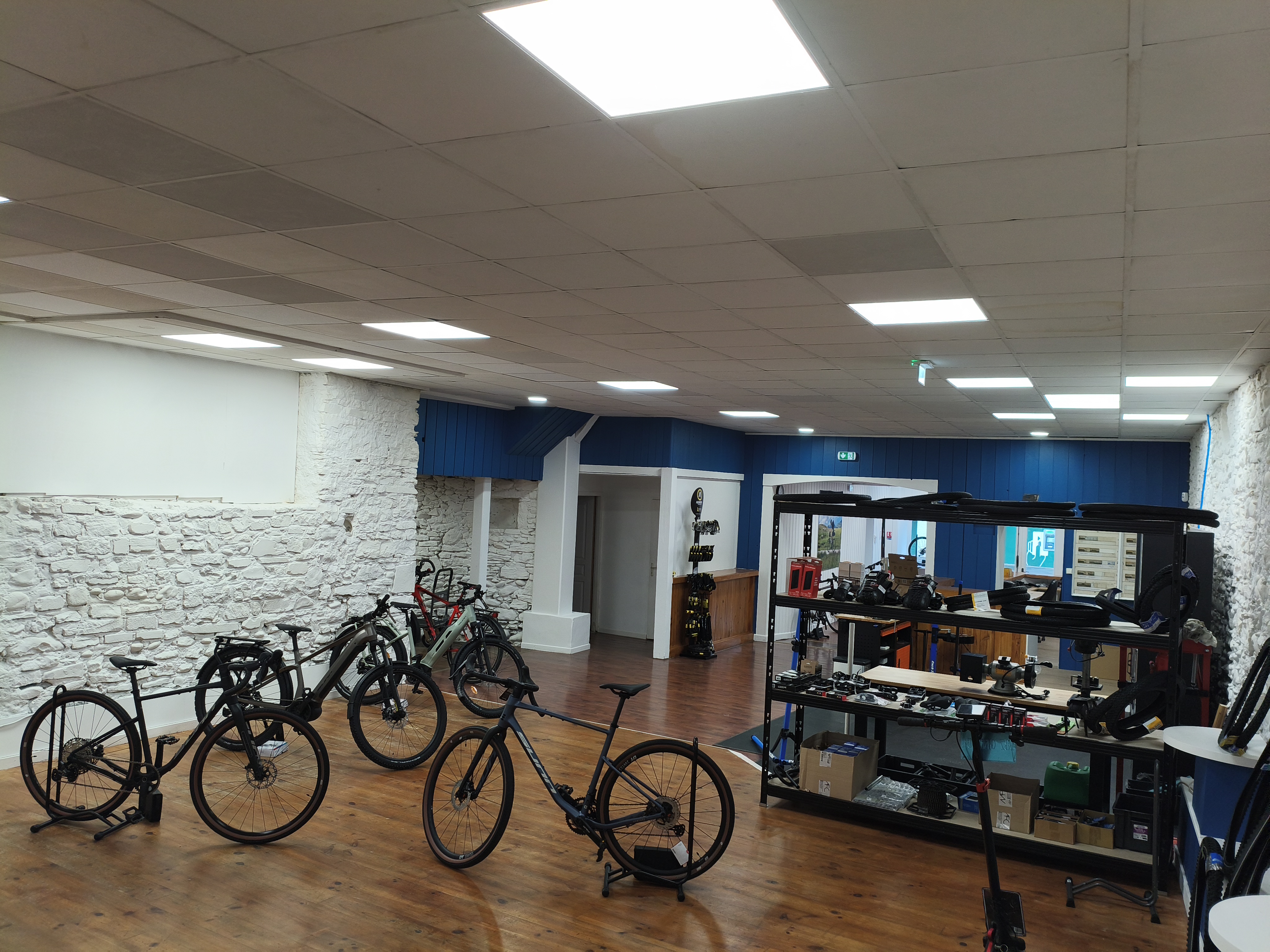 Showroom et atelier 2 Showroom et atelier 2