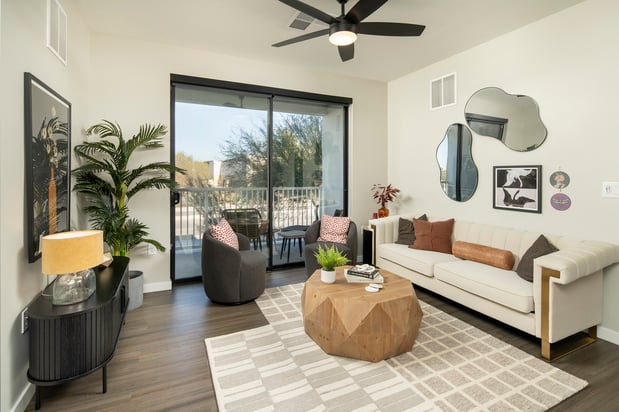 Images Huxley Scottsdale