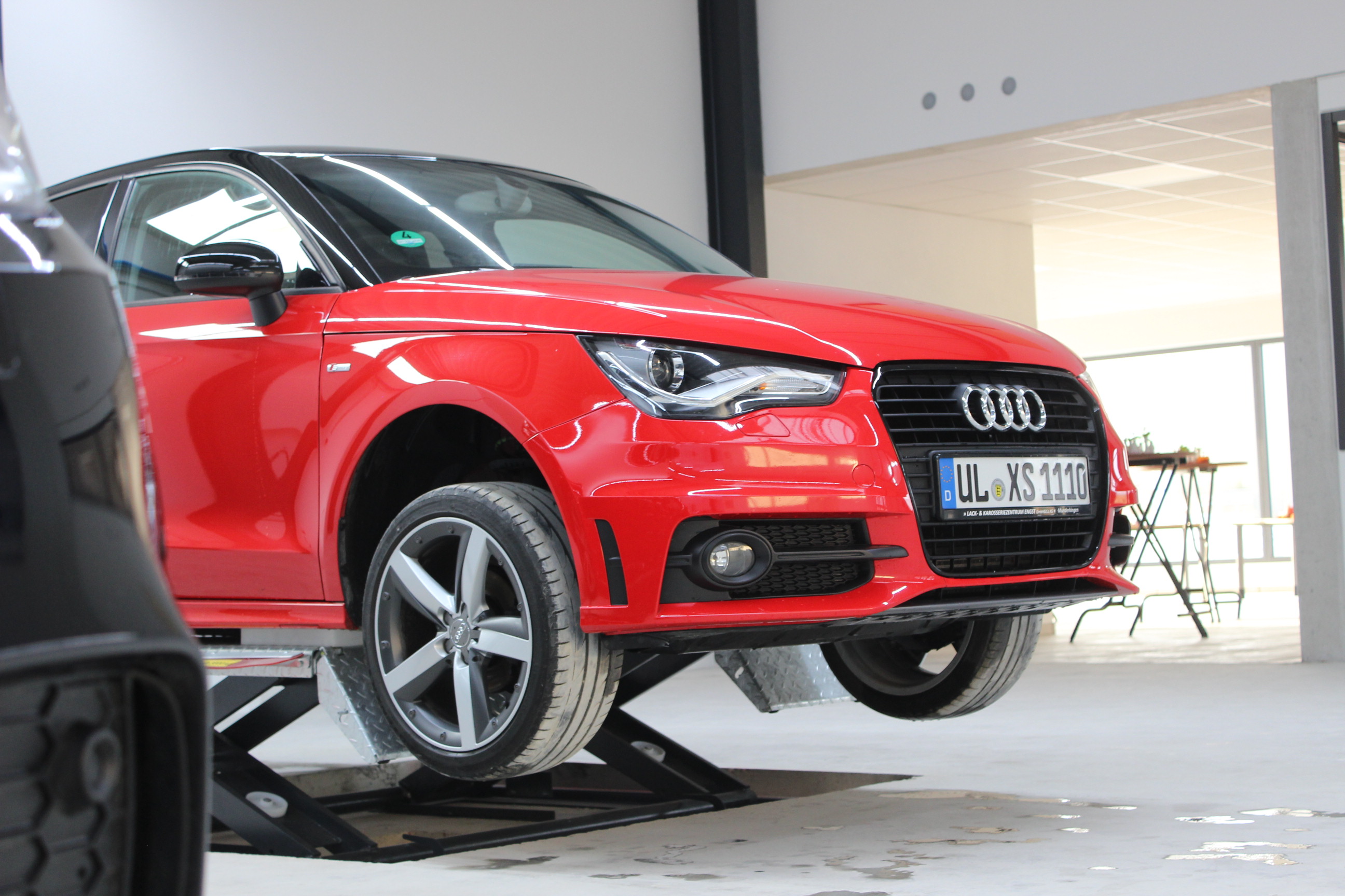 Lack- & Karosseriezentrum Engst GmbH & Co.KG, Christian-Necker-Straße 10 in Munderkingen