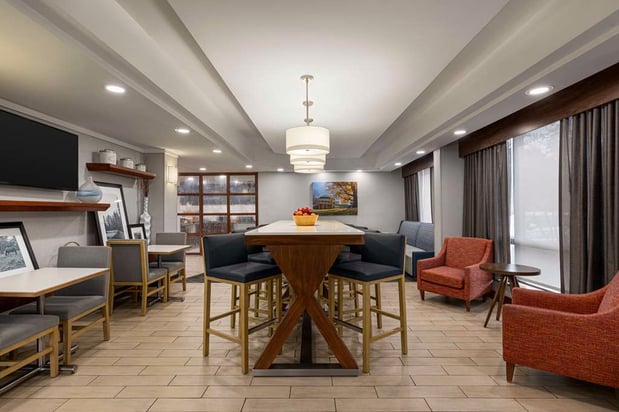 Images Hampton Inn Charlottesville