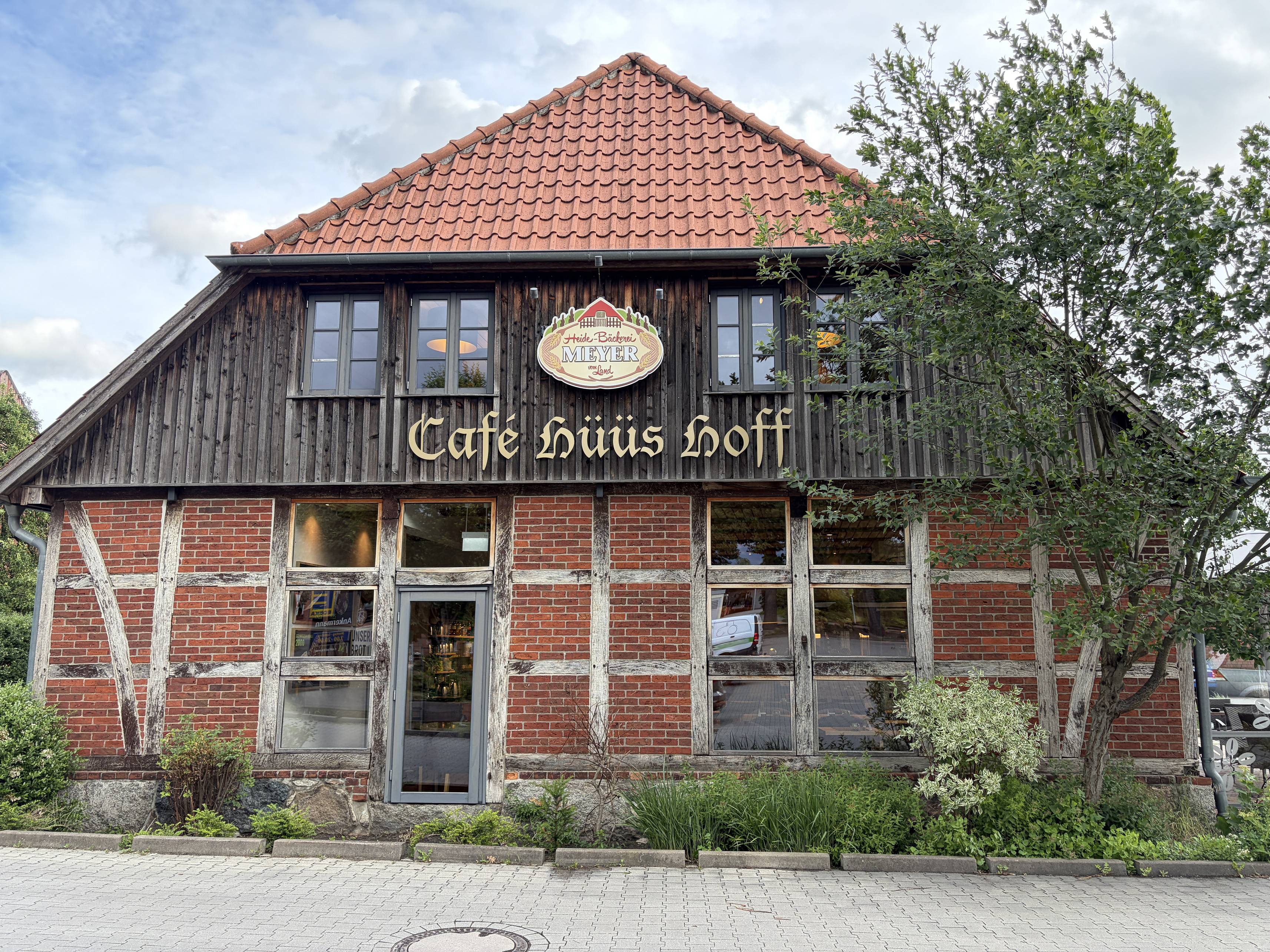 Café Hüüs Hoff, Försterweg 6a in Wahrenholz
