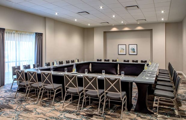 Images DoubleTree by Hilton Hotel Chicago - North Shore Conference Center