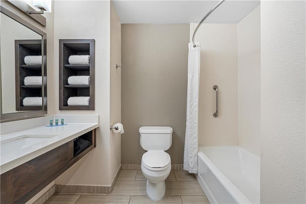Images Best Western Valencia/Six Flags Inn & Suites