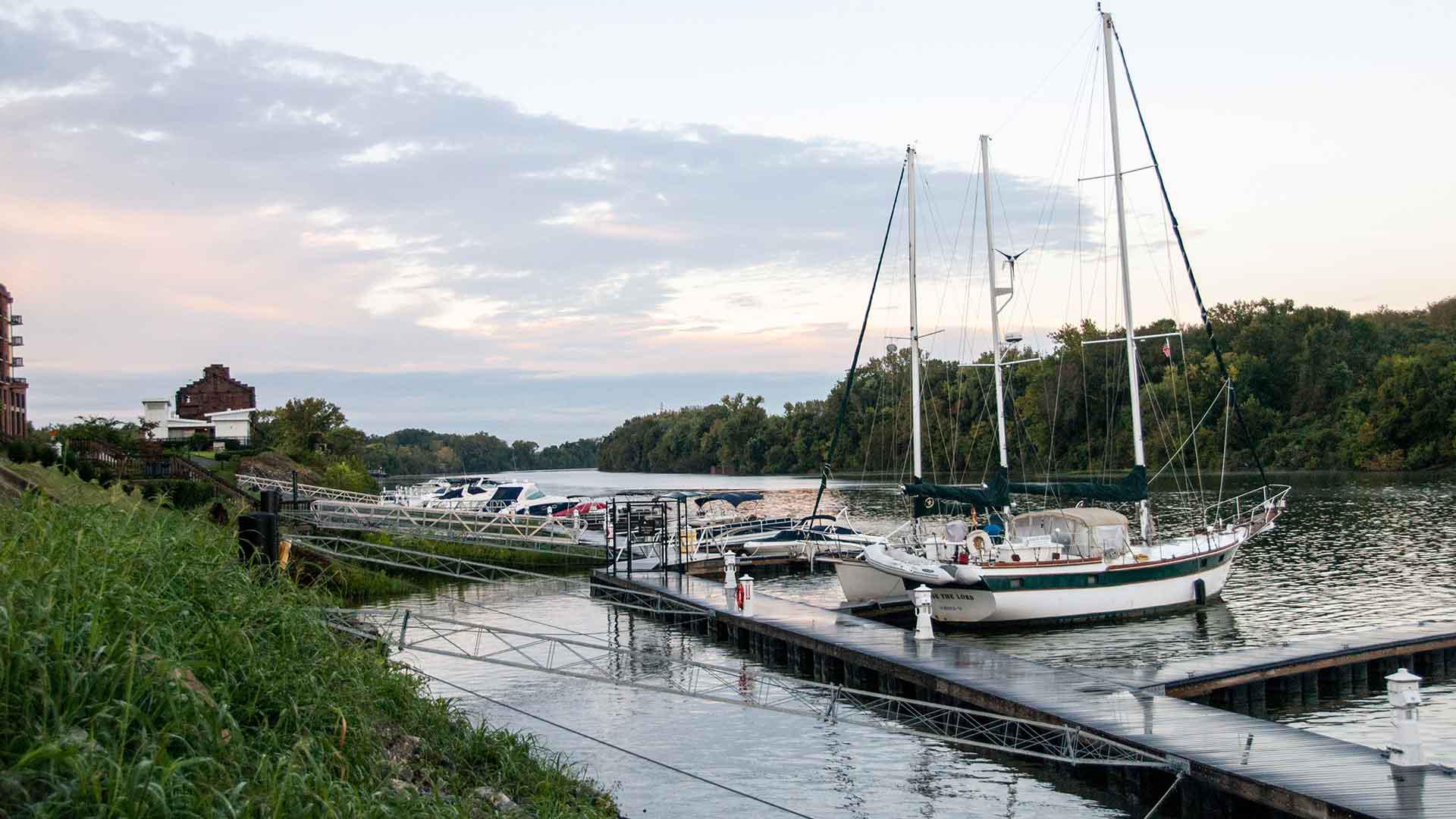 Riverwalk at Rocketts Landing Photo