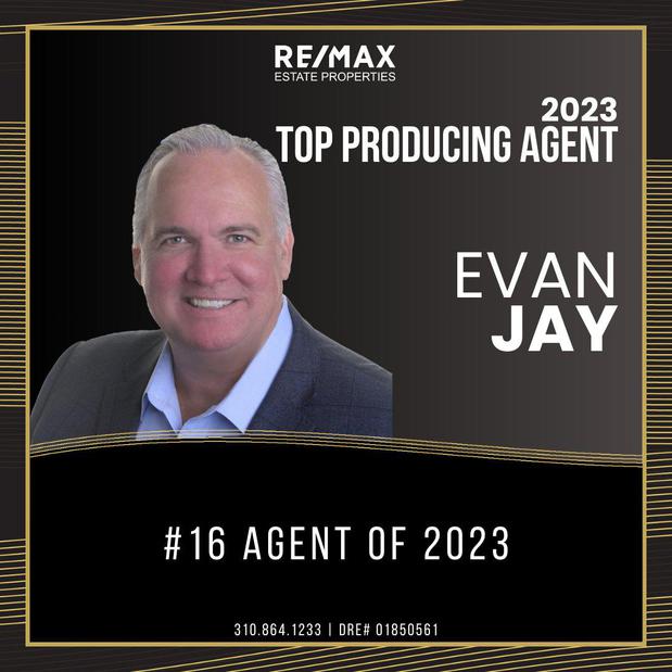 Images Evan Jay - RE/MAX Estate Properties