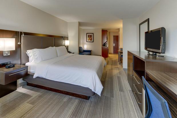 Images Holiday Inn Express & Suites Dayton-Centerville by IHG