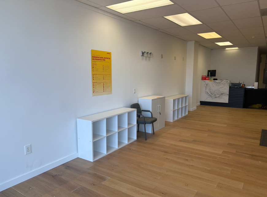 DHL Express Service Point Image