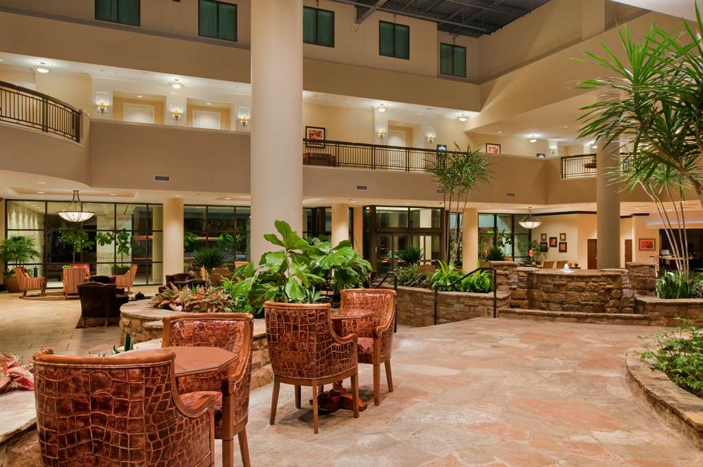 Embassy Suites by Hilton San Antonio Riverwalk Downtown