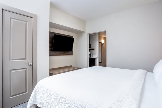 Images Holiday Inn Express & Suites Ormond Beach - North Daytona by IHG