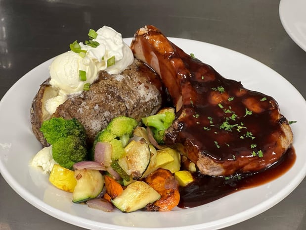 Images Holiday Inn Auburn by IHG